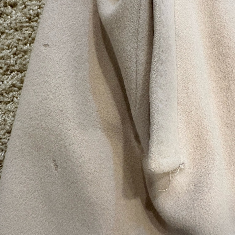 Vintage cream cashmere belted coat size small - Picture 5 of 7